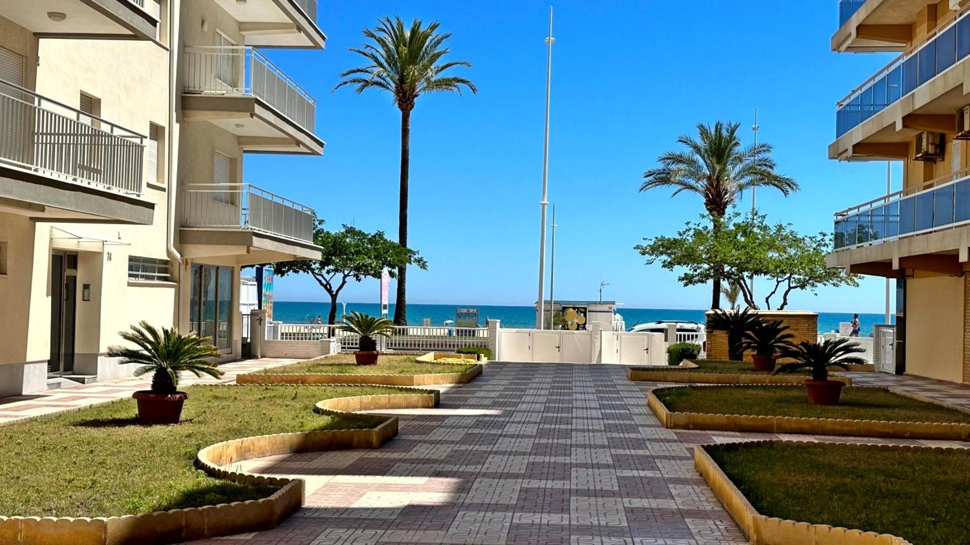 Gandia Primera Linea - Alquiler Solo A Familias Apartment Playa de Gandia